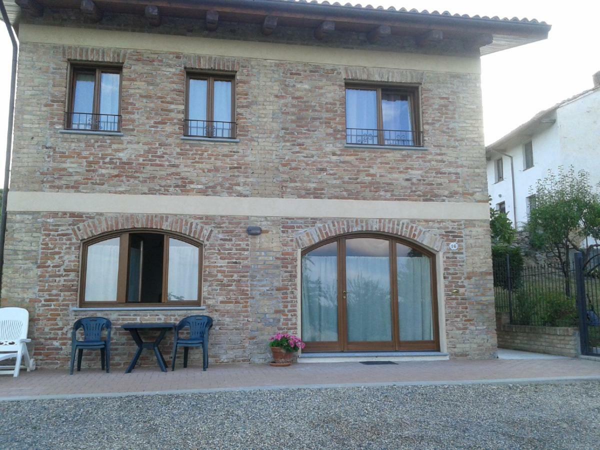 Casa Vacanze Sweet Dreams Agliano Terme Bagian luar foto